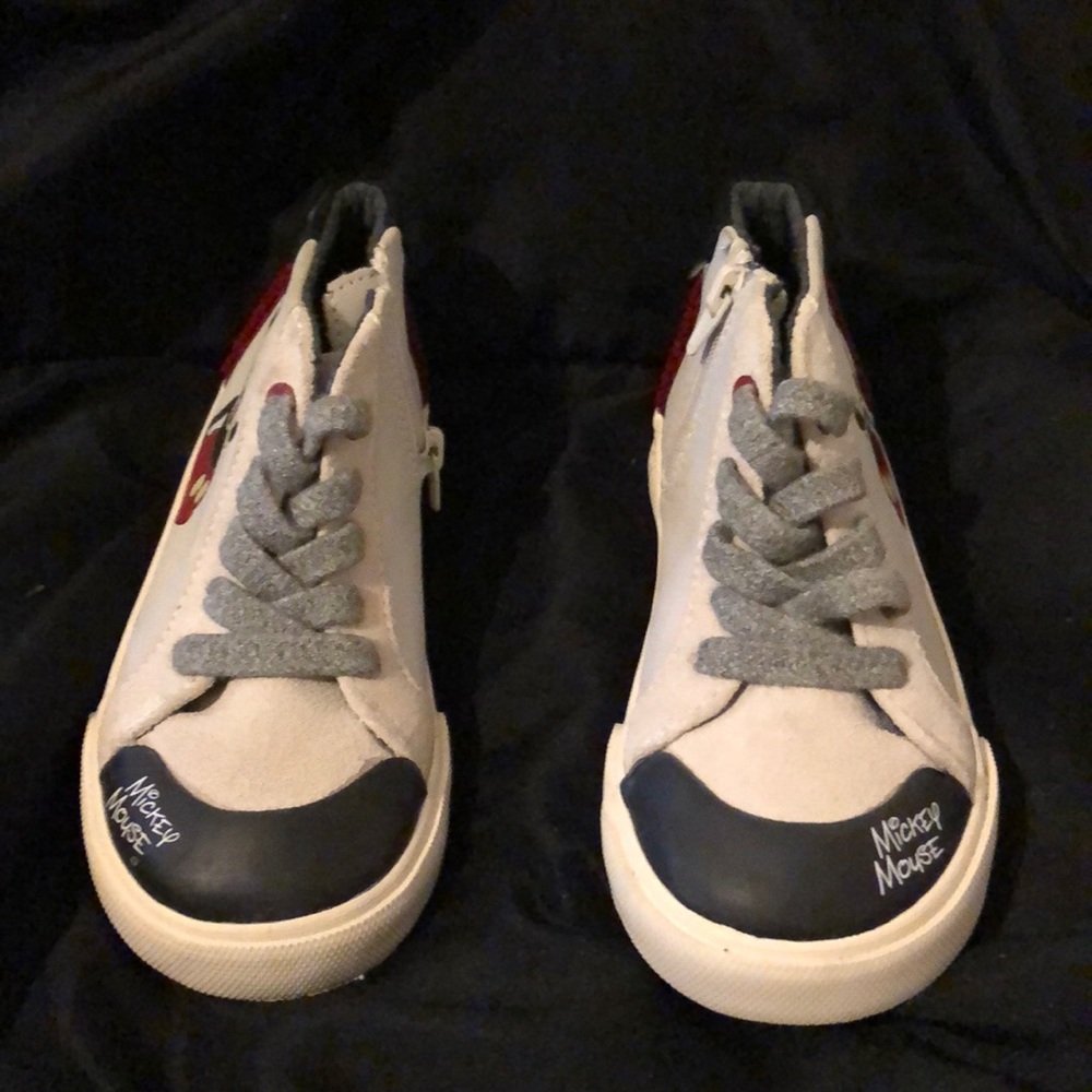 Toddler sneakers/ mickey